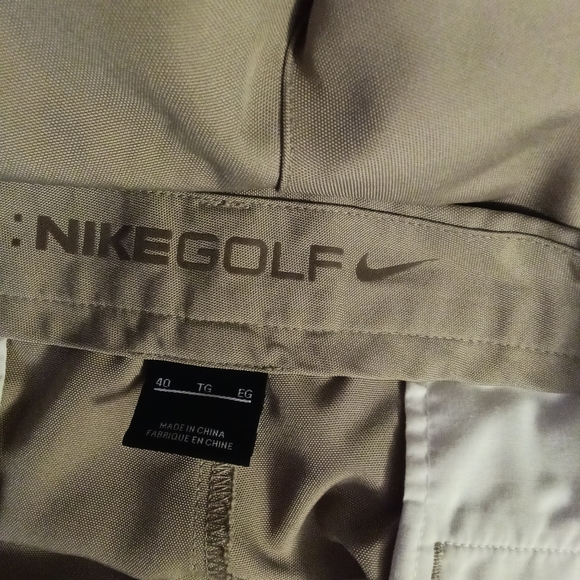 Mens Nike Golf Shorts Size 40 Tan - Picture 3 of 7